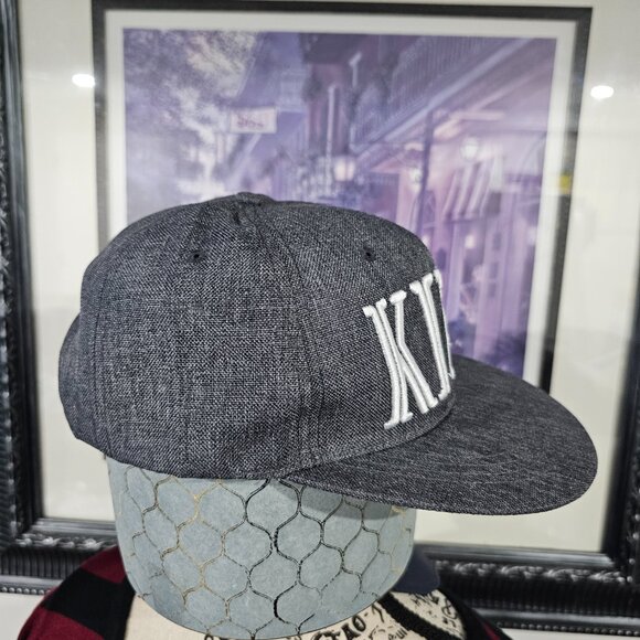 King Hat Grey in color and white One size Fits all - Picture 2 of 5